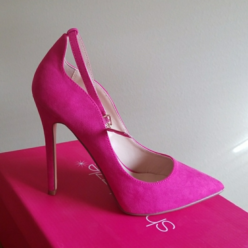 Hot Pink Heels
